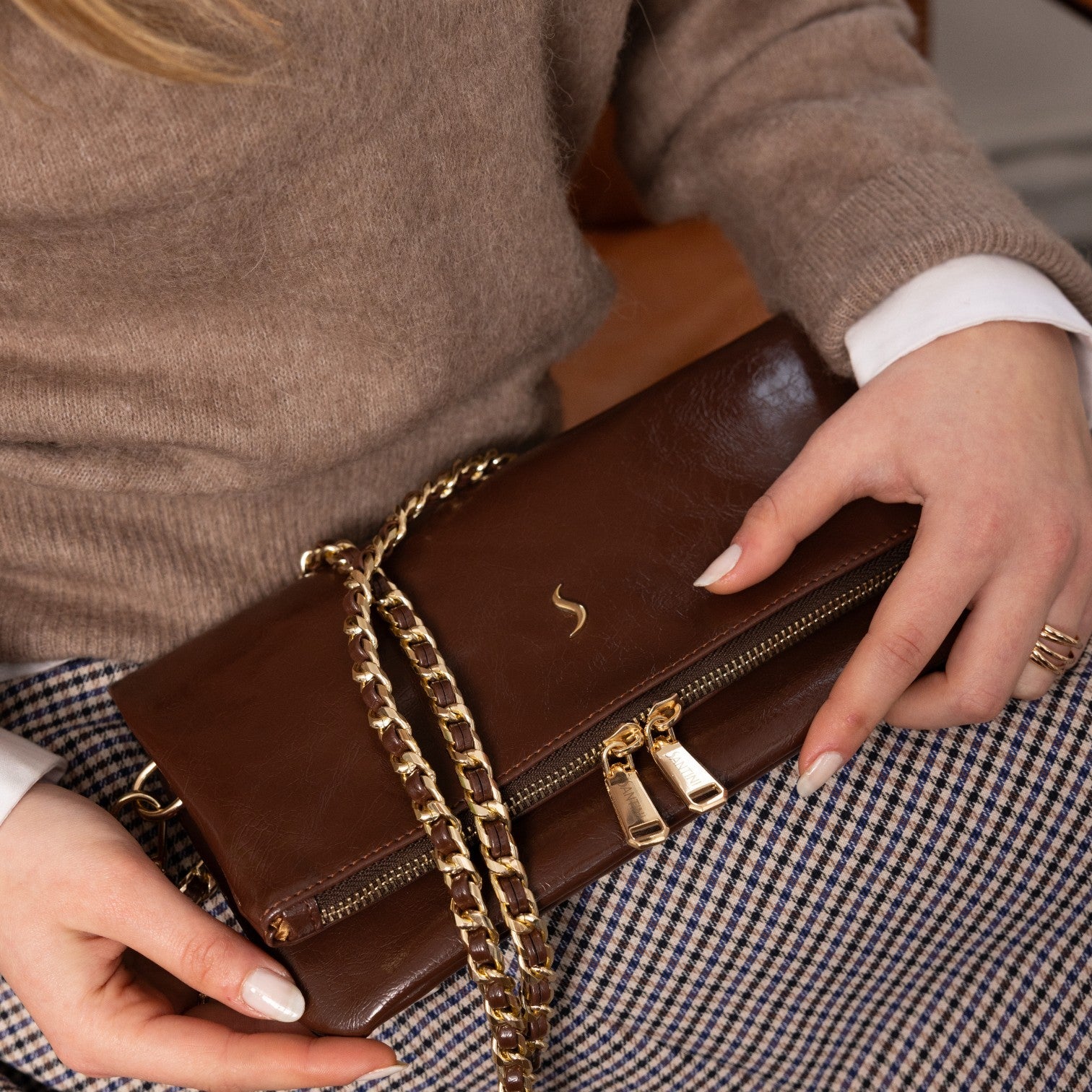 Çanta Seçerken Renk Uyumu ve Kombin Dengesi