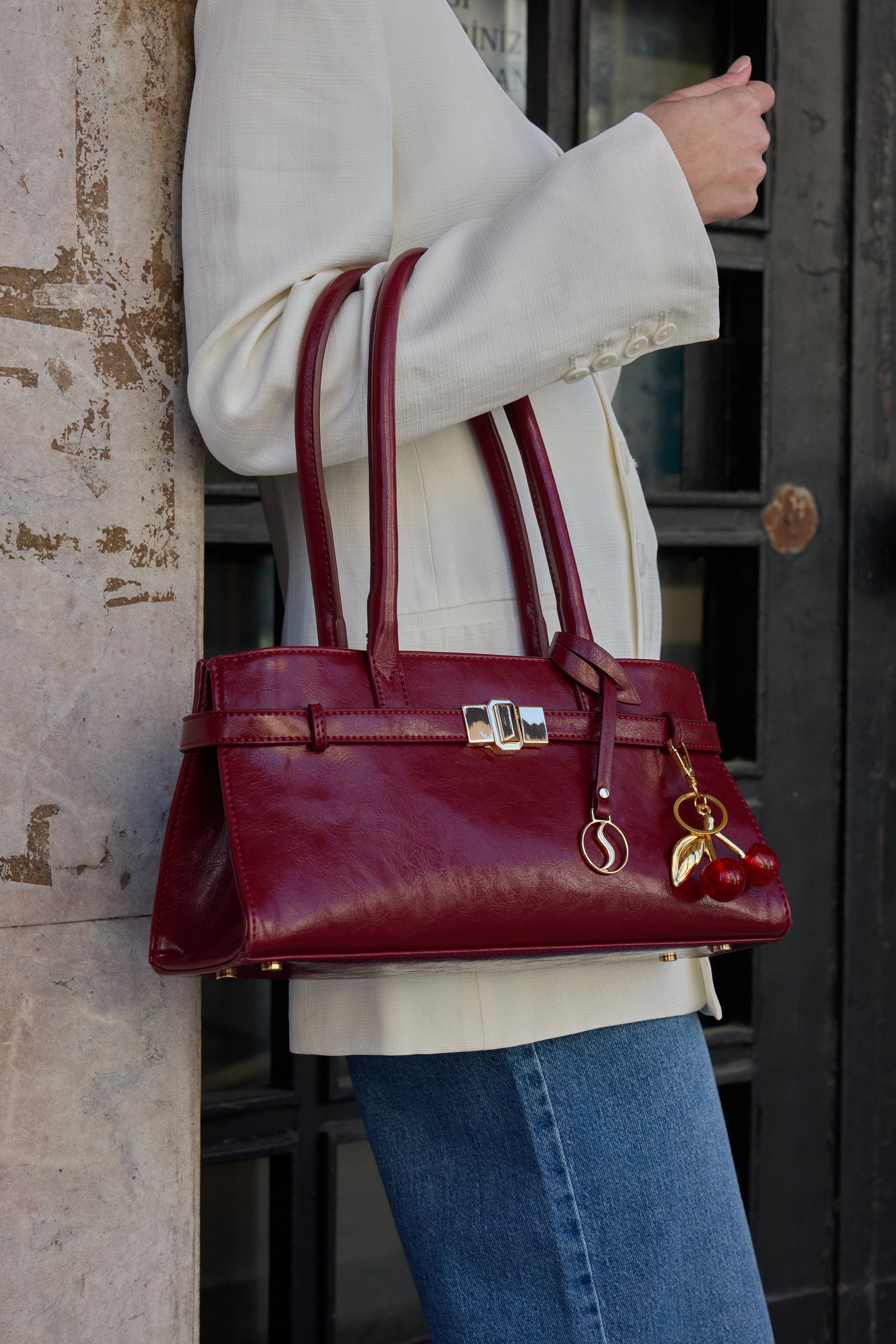 LYRA · MERLOT