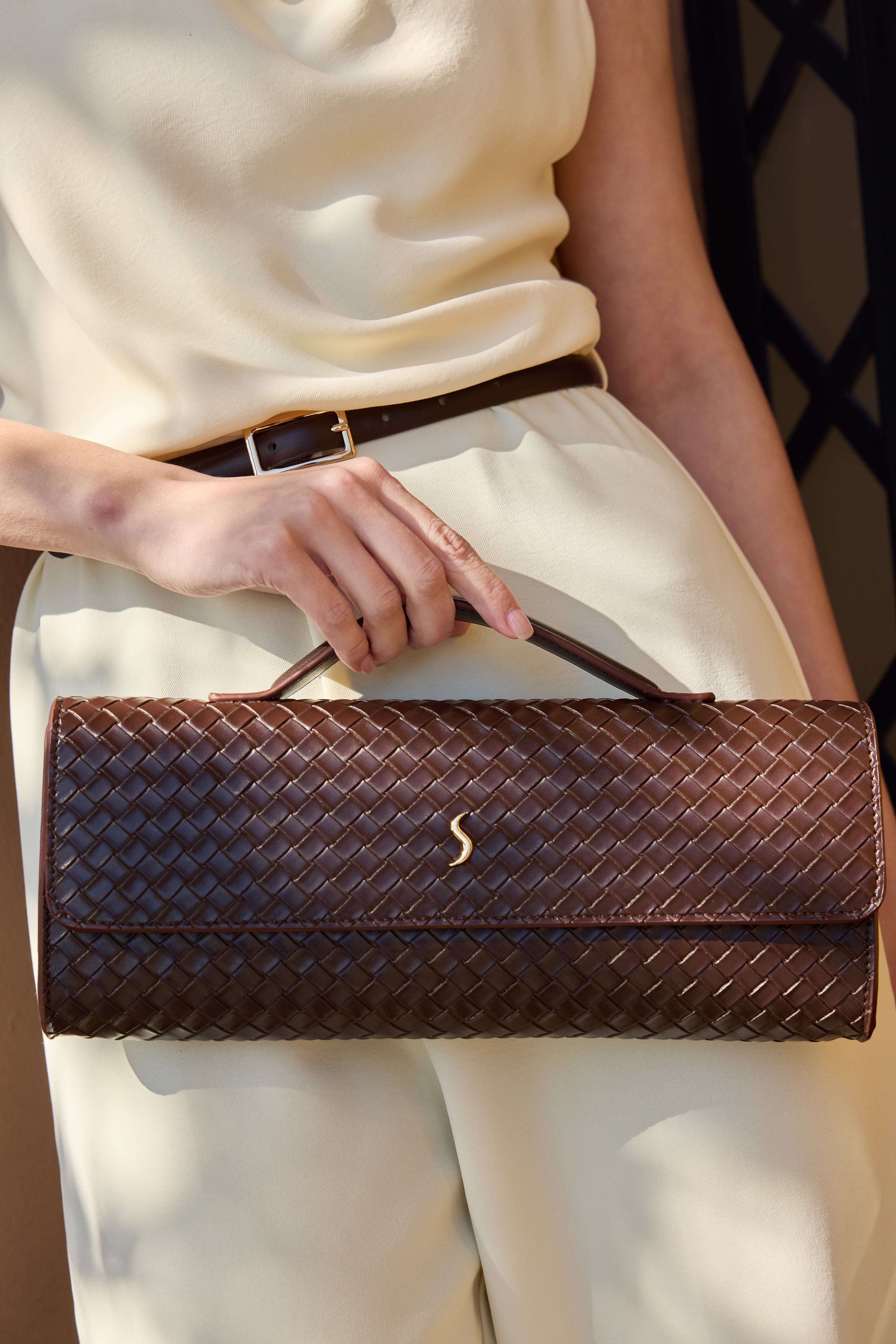 AURELIA CLUTCH - ESPRESSO