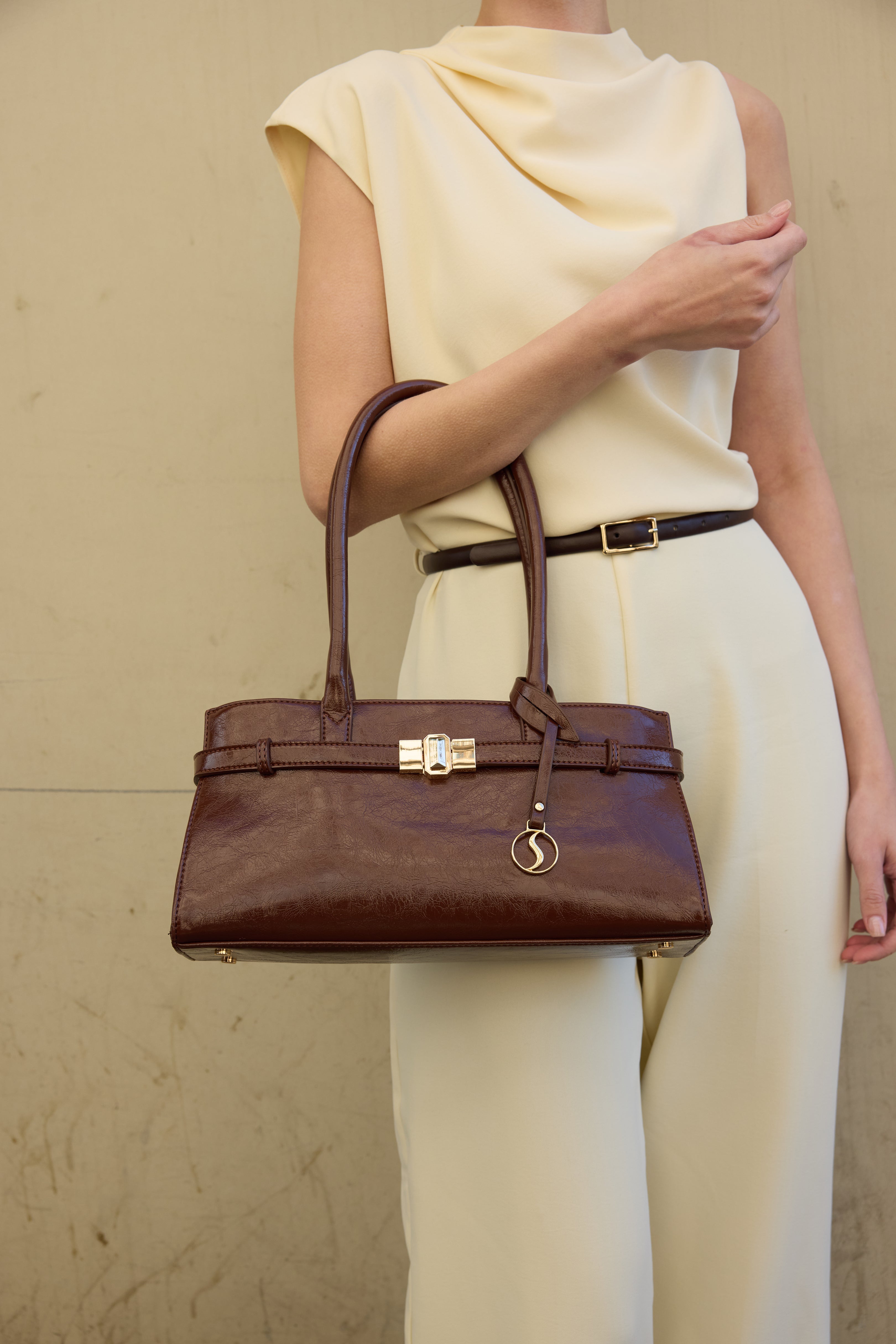 LYRA · MOCHA BROWN